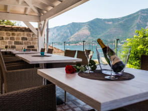 Sara Hotel
