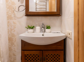 Апартаменты Трёхкомнатные с джакузи на Антона Валека 12