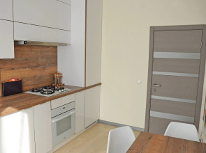 Двухкомнатная квартира на Тихомирова