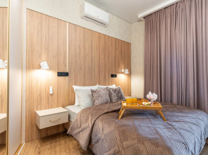 Апартаменты трехкомнатные с панорамным видом на город и море в центре Новороссийска от LetoApart