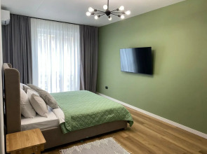 Квартира посуточно на Джигкаева, кровать Queen Size!