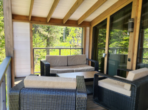 Private house S Dizaynerskim Remontom V Sheregeshe