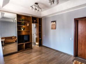 Отель Мира-Locus