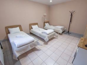 Отель Мира-Locus