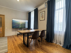 Апартаменты Таунхаус с сауной в центре у набережной