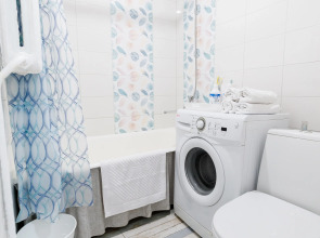 Просторная Двухкомнатная Квартира на 6 Гостей Проспект Октября 101 Театр Кукол