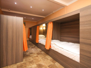 Хостел Планета