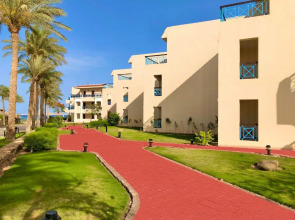 Ivy Cyrene Island Aqua Park Resort