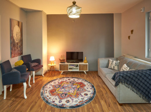 Entrance floor 2 bedrooms at Taksim Flat