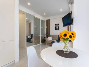 Festivalnyj LaMar 2 s Balkonom Ryadom s Parkom Dendrarij Apartments