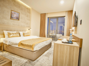 Ameri Plaza Hotel