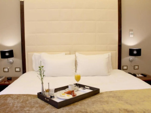 Отель Grand Hotel Yerevan