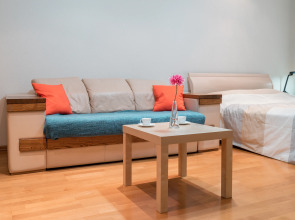 Апартаменты на Новомостовой 8