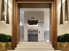 B.60 Hotel