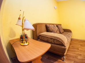 Na Parizhskoy Kommuny 42a 1 Flat