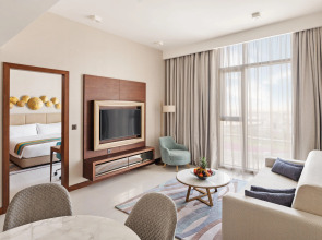 Holiday Inn Dubai al-Maktoum Airport, an IHG Hotel