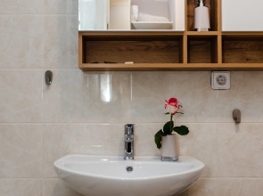 Апартаменты River Side Осенний лес