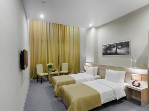 Отель Marx Hotel