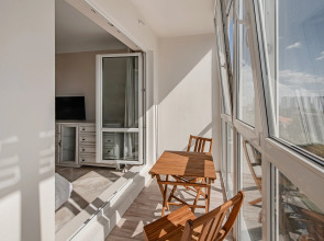 Апартаменты Студия у Станции Метро Грушевка