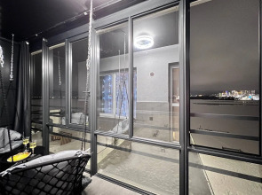 Апартаменты УHИKAЛЬНAЯ СTУДИЯ С МИНИ-БАСCЕЙHОМ НA ДВOИХ!