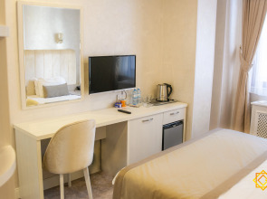 Отель Ganjali Plaza