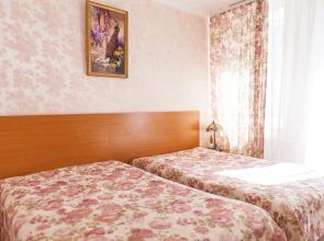 Отель Четыре сезона