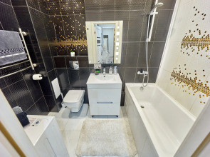 Апартаменты Современная Евродвушка в новом доме на 14 этаже