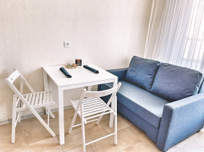 Апартаменты Cozy on Komendantskiy 55