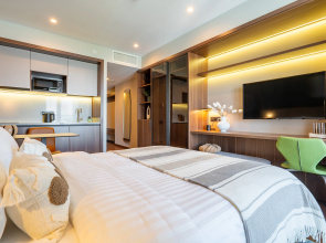 Panoramic Sea and Skyline View Studio Alliance Privilege Apartments