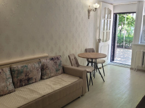 Квартира в Центре Города на Улице Счастливых Людей