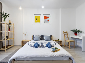 Great view 2-rooms Apartment 2 Min Walk to Raykin Plaza 2