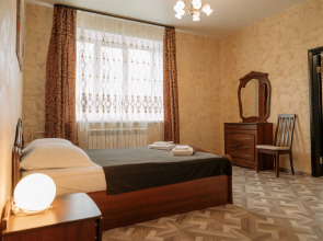 Отель Корона