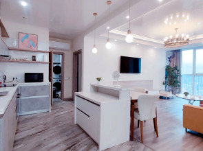 Апартаменты Шикарные В центре с видом на Золотой мост и Русский мост