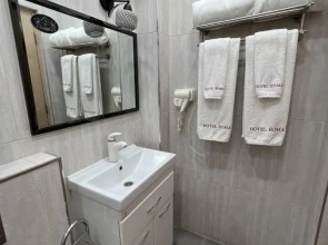 Отель Roma Yerevan & Tours