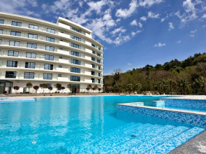 Raymoris Hotel