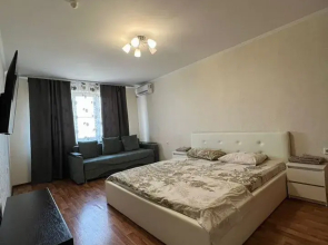 Na Ulitse Nadezhdy, 7a Flat