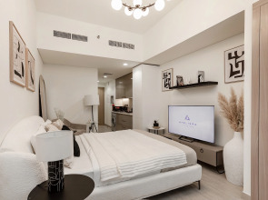 Апартаменты Modern studio in Azizi Riviera