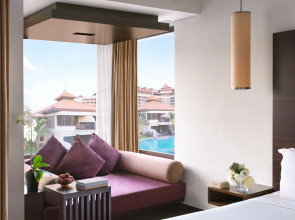 Курортный отель Anantara The Palm Dubai Resort