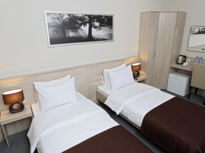 Отель Marx Hotel