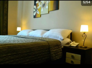 DzhanGo Hotel