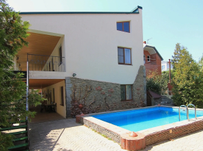 Pristan Guest House
