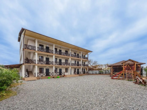 Dana Guest House