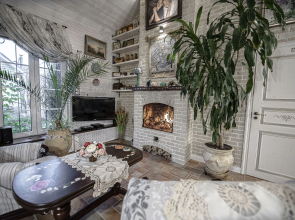 Delyuks Petel Private house