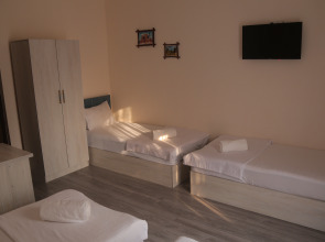 Отель Ideal Best Tour