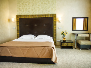 Гостинично-развлекательный комплекс Royal-Lime