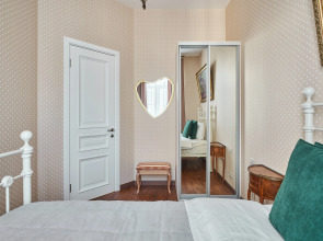 Апартаменты в Доходном доме на Патриарших прудах