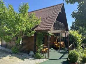 601 S Balkonom I Vidom Na Gory Private House