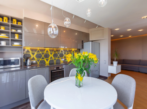 S Vidom Na Volgu I Gorod Apartments