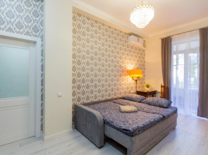 Квартира Двухкомнатная в Истoричeскoм Цeнтpе Гopода с Парковкой