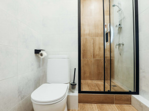 Апартаменты Вираж Возле Аэропорта на 2 Гостя